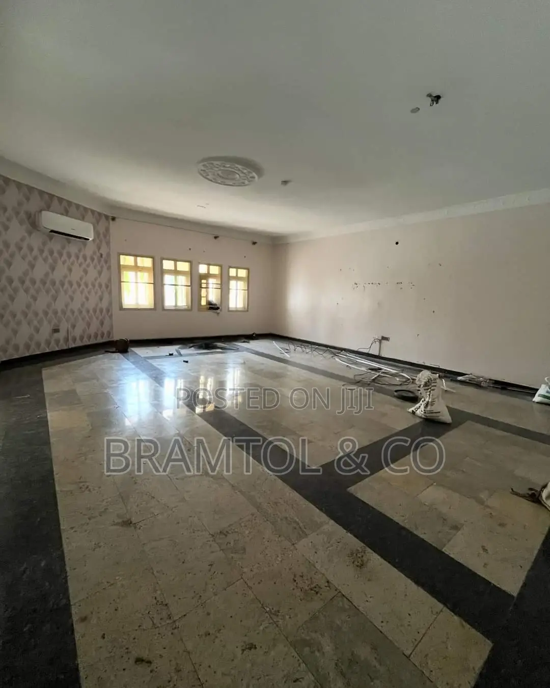 3bdrm Block of Flats in Utako for rent in Utako