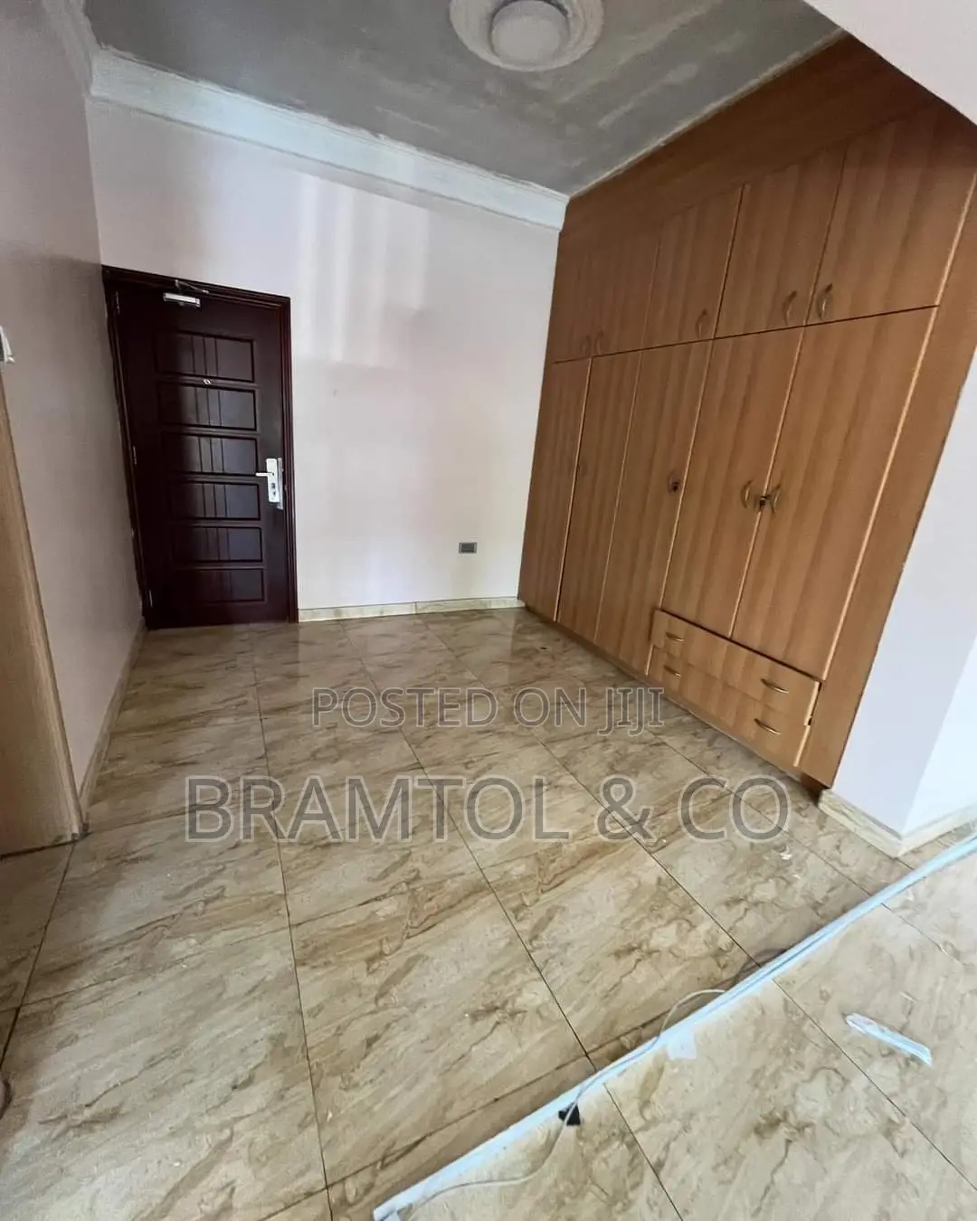 3bdrm Block of Flats in Utako for rent in Utako
