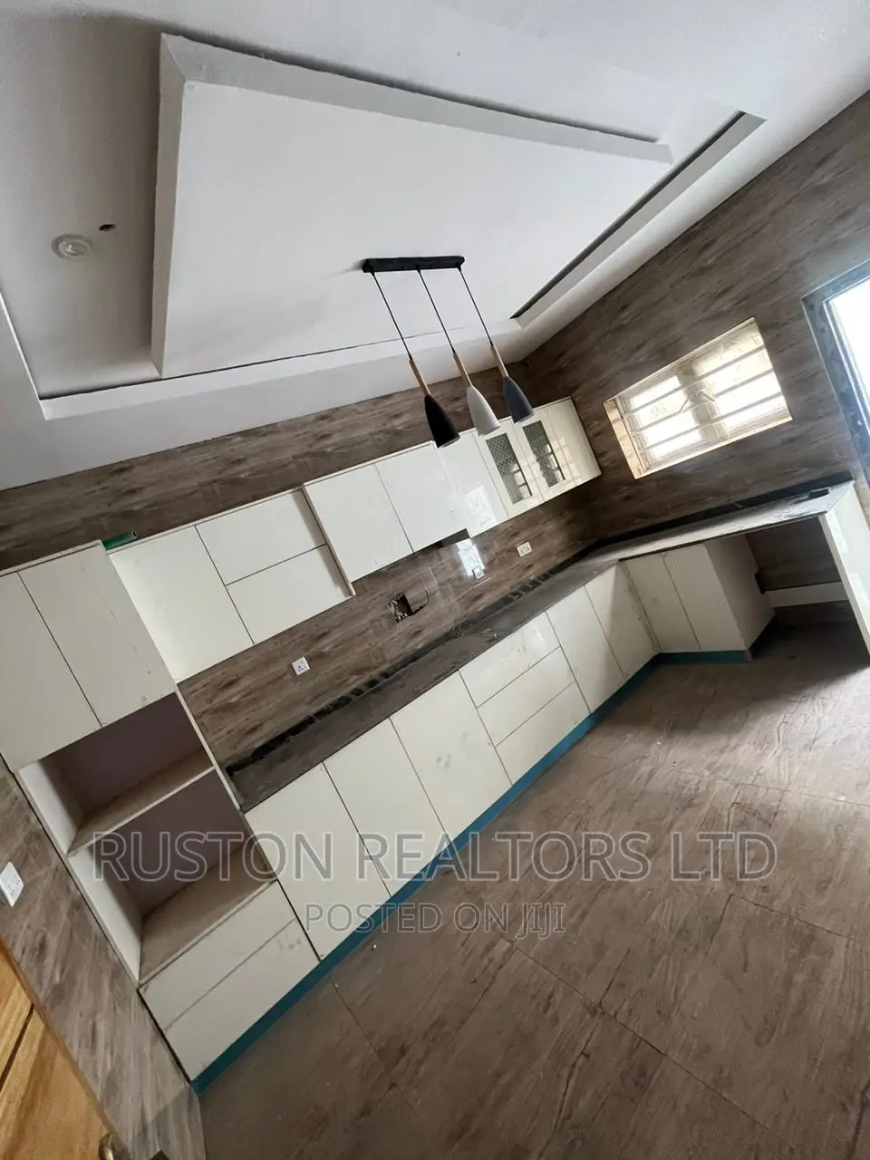 4 Bedroom Terraced Duplex With Bq in Alalubosa