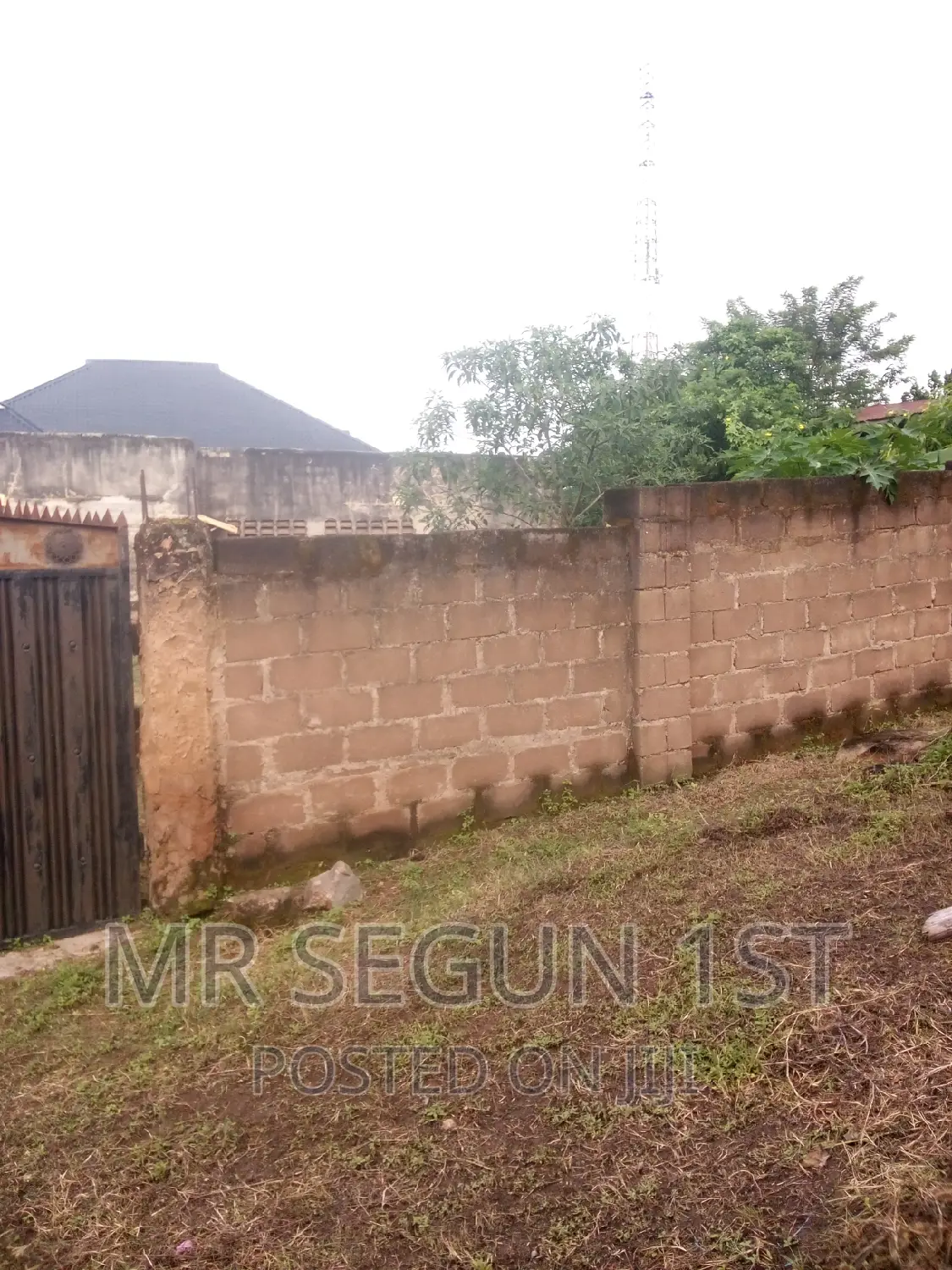 3bdrm Bungalow in Treasure Estate Off for sale in Akala Express