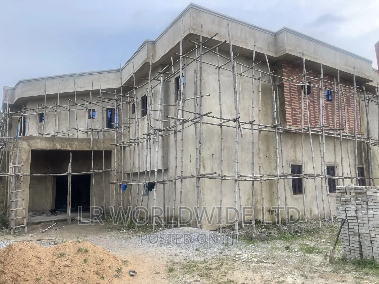 20bdrm House in Fha Lugbe for sale in Lugbe District