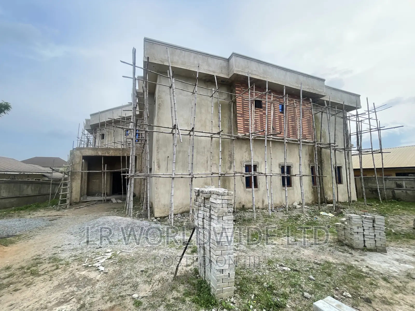 20bdrm House in Fha Lugbe for sale in Lugbe District