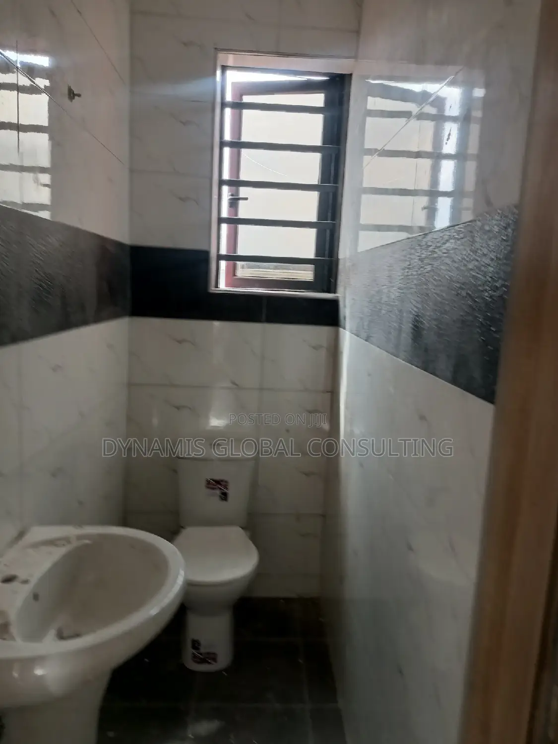 Furnished 4bdrm Duplex in Western Area, GRA Phase 1 for sale in GRA Phase 1