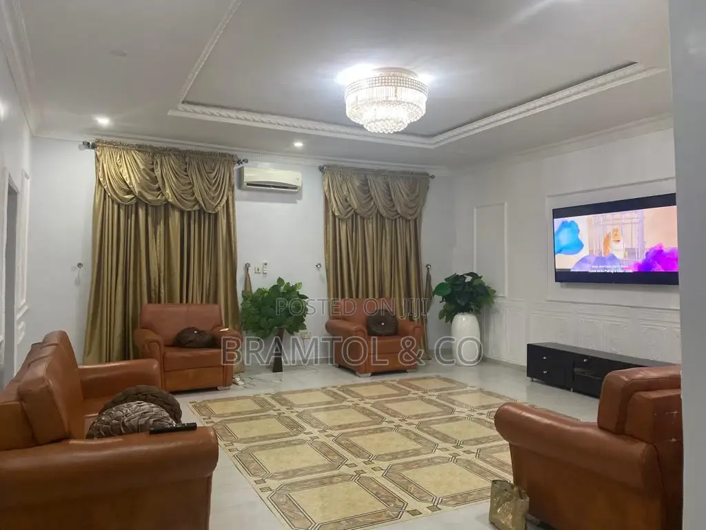 Furnished 4bdrm Townhouse / Terrace in Idu for rent in Idu