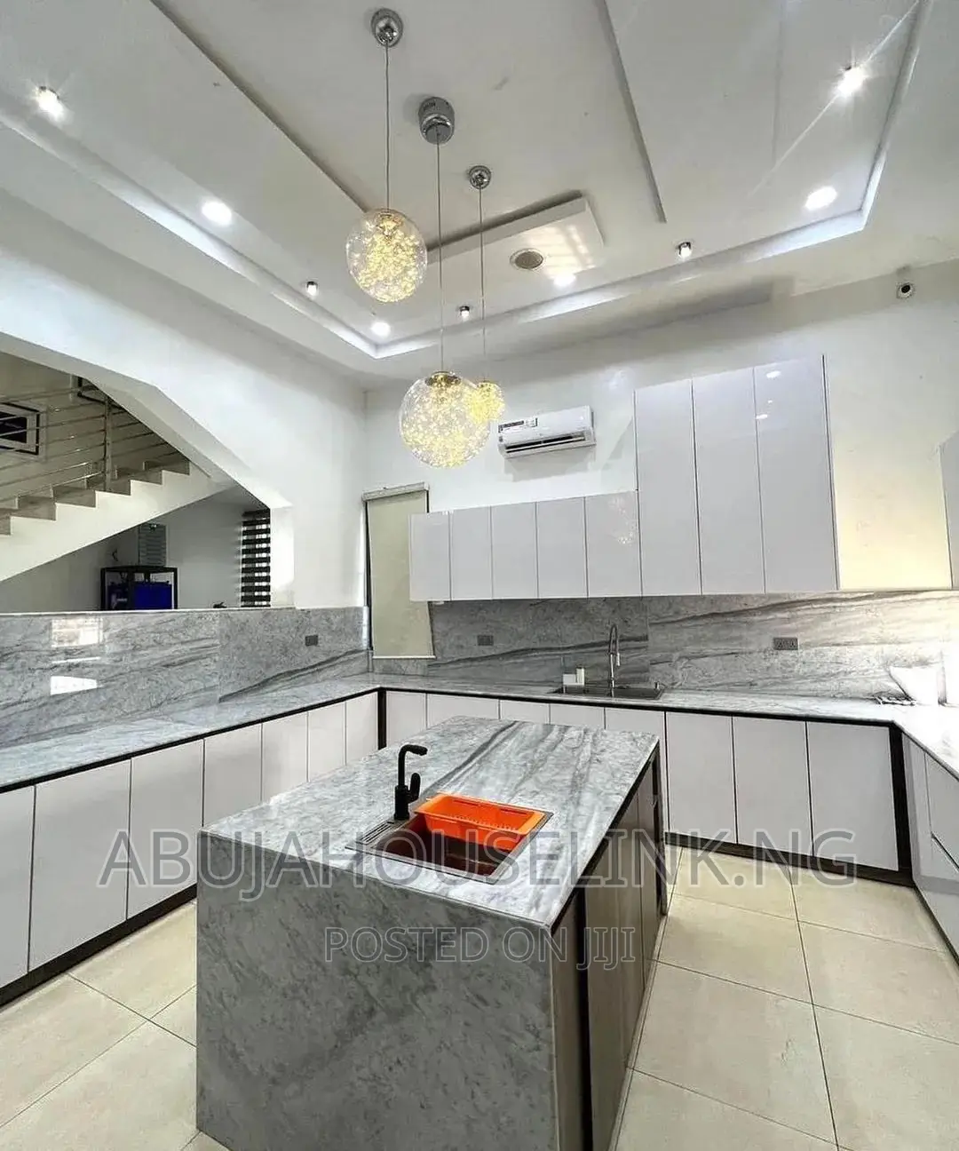 Furnished 5bdrm Duplex in Guzape Abuja for sale in Guzape District