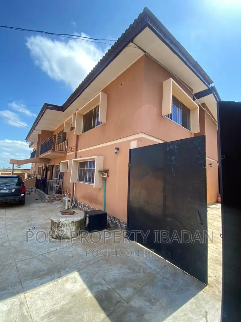 3bdrm Block of Flats in New Bodija, Ibadan for sale in Ibadan