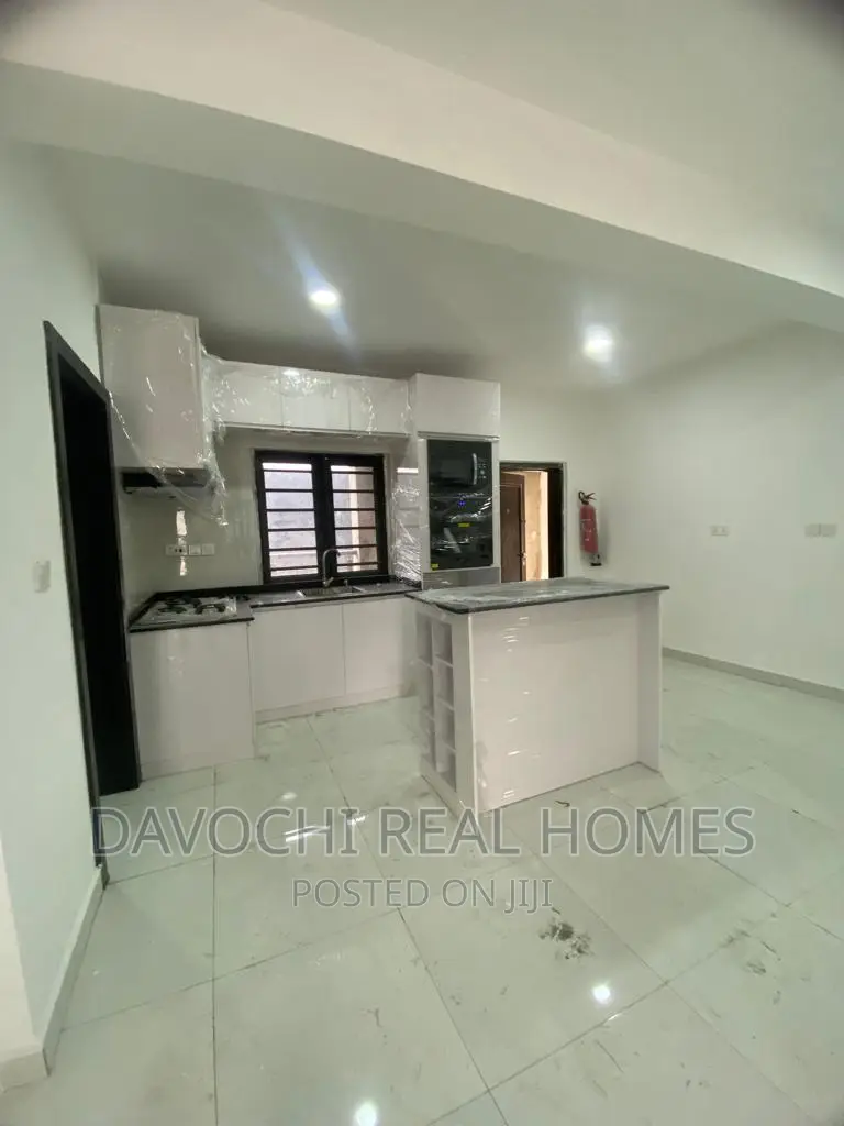 3bdrm Apartment in Ikota, Lekki for rent in Lekki
