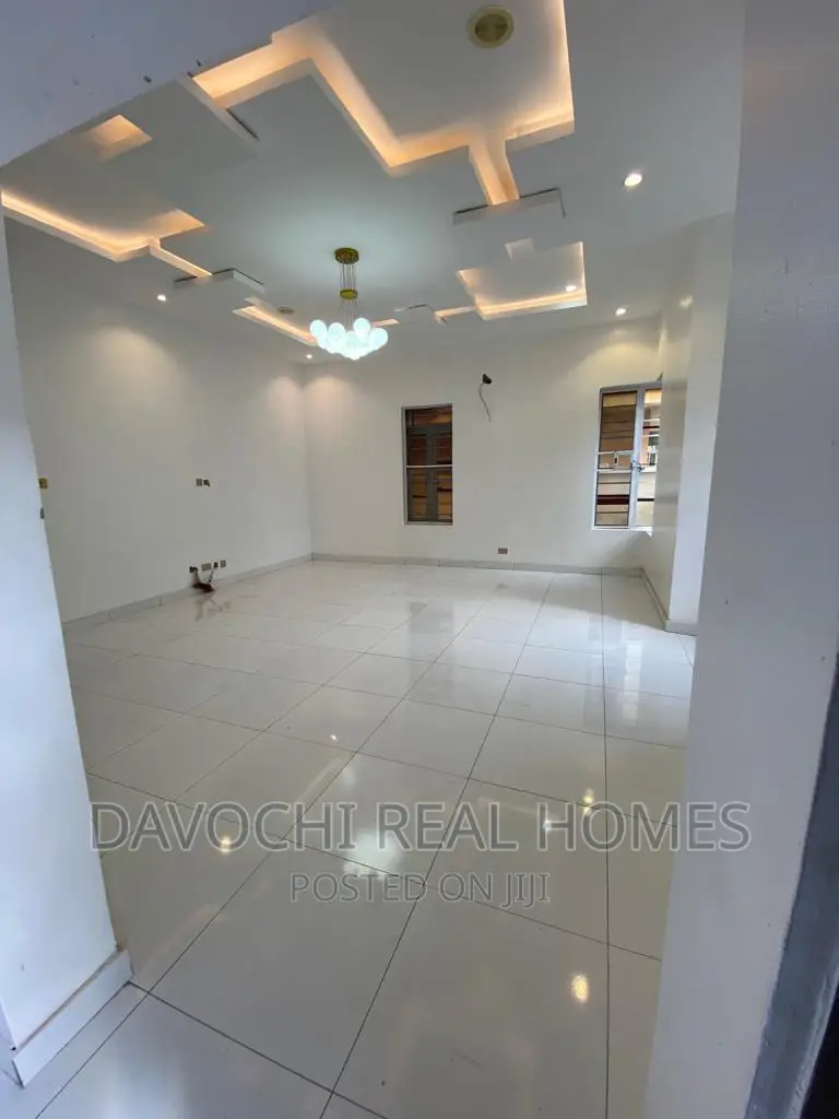 5bdrm Duplex in Chevron Drive, Lekki for rent in Lekki