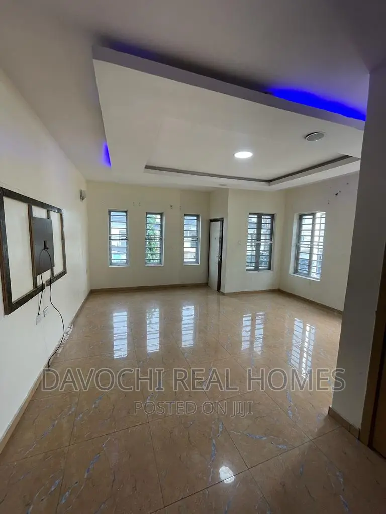 4bdrm Duplex in Osapa London, Lekki for rent in Lekki