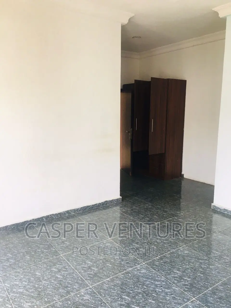 1bdrm Room & Parlour in Chevy View, Chevron for rent in Chevron