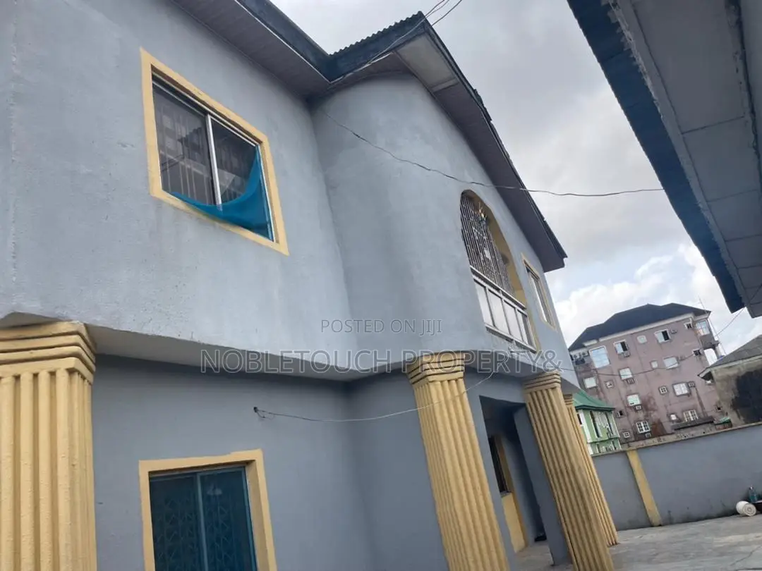 3bdrm Block of Flats in Alaba International for sale in Alaba