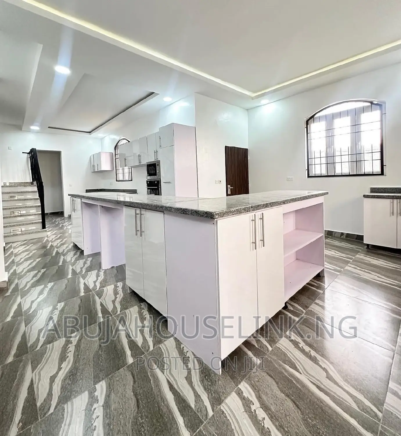 6bdrm Duplex in Guzape Abuja for sale in Guzape District