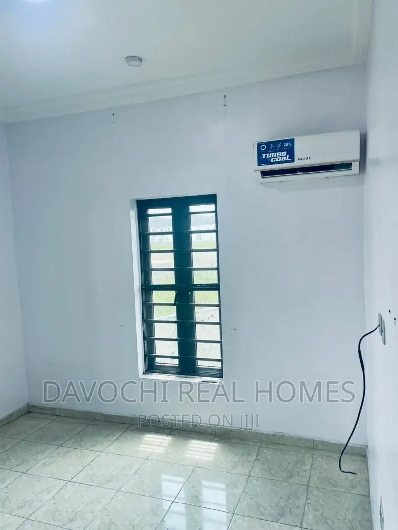 3bdrm Apartment in Chevron Conservation, Lekki for rent in Lekki