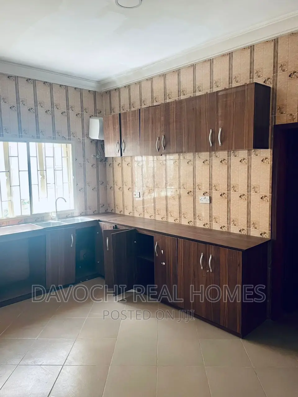 3bdrm Apartment in Chevron Conservation, Lekki for rent in Lekki