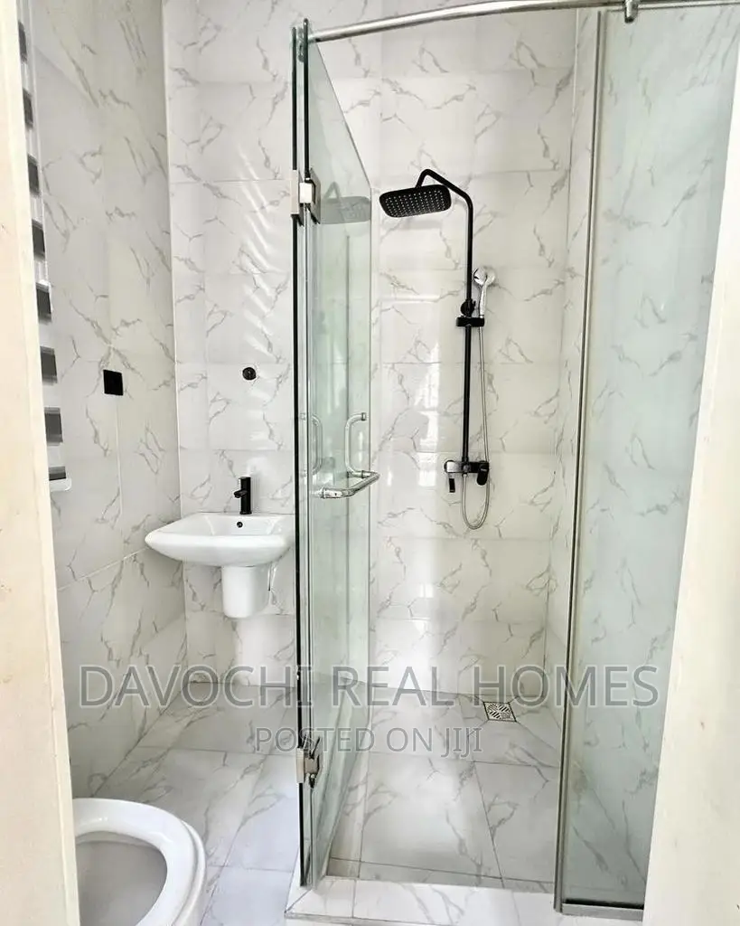 2bdrm Block of Flats in Ikate Lekki for sale in Ikate