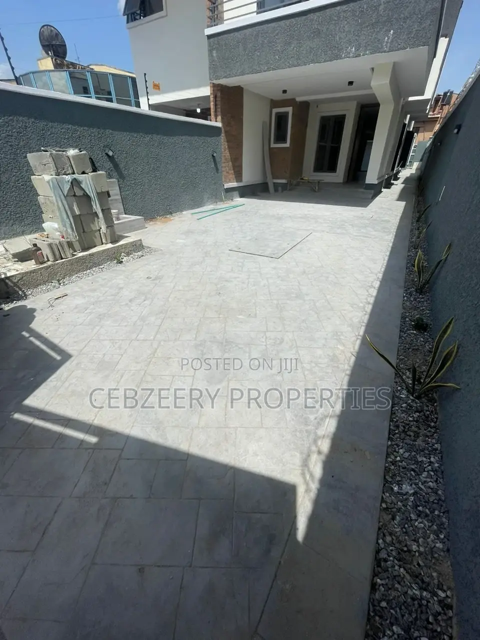 3bdrm Duplex in Ikeja for sale in Ikeja