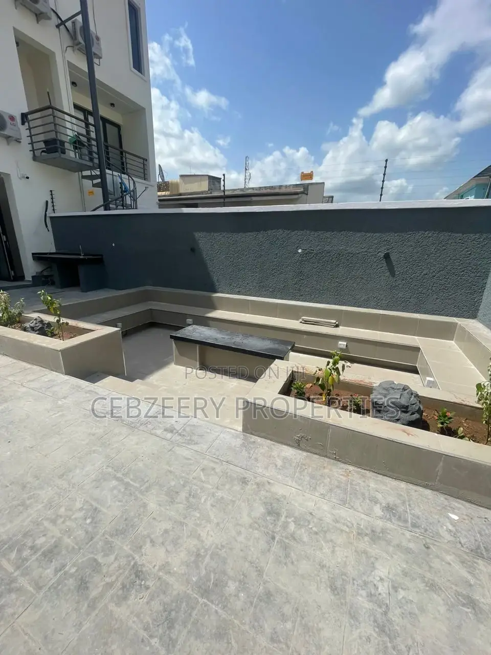 3bdrm Duplex in Ikeja for sale in Ikeja