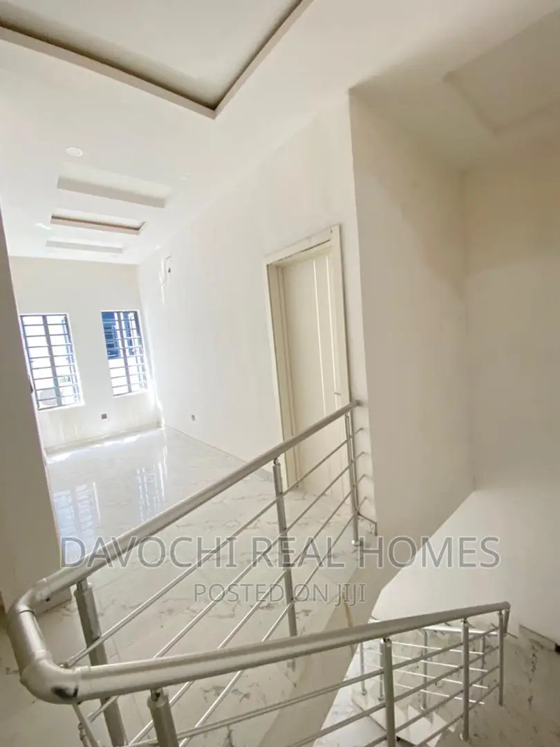4bdrm Duplex in Orchid Road, Lekki for sale in Lekki