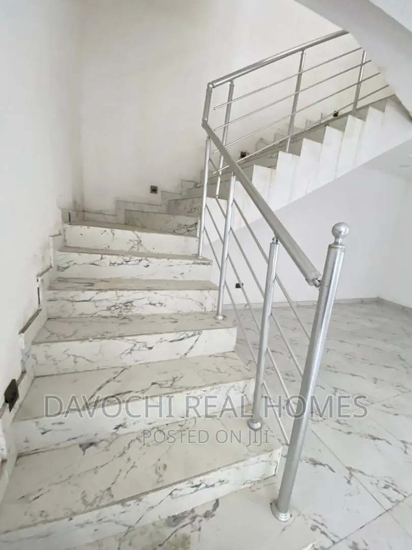 4bdrm Duplex in Orchid Road, Lekki for sale in Lekki