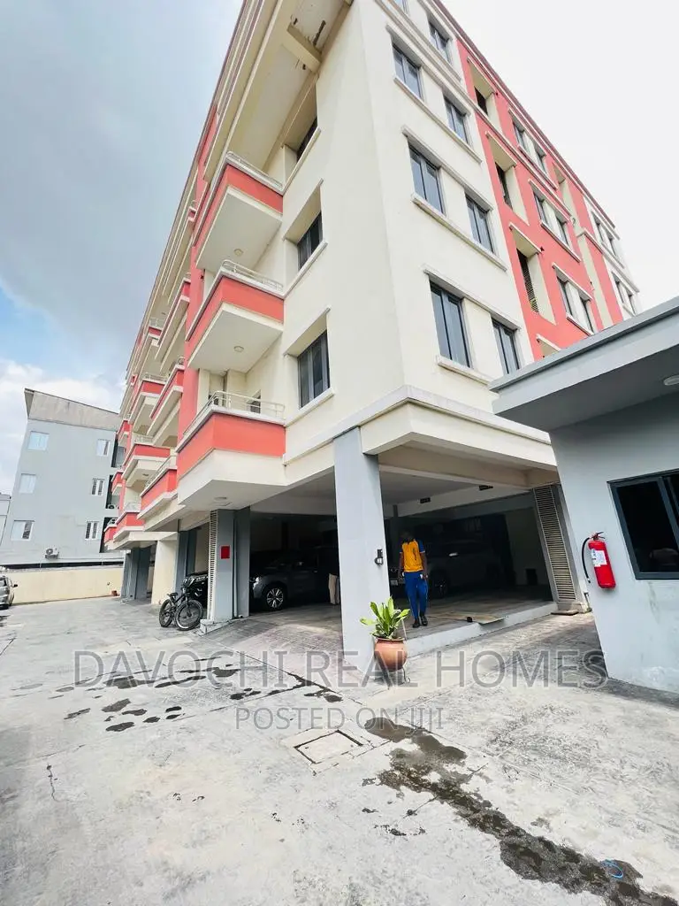 3bdrm Apartment in Onriu Estate, Victoria Island for rent in Victoria Island