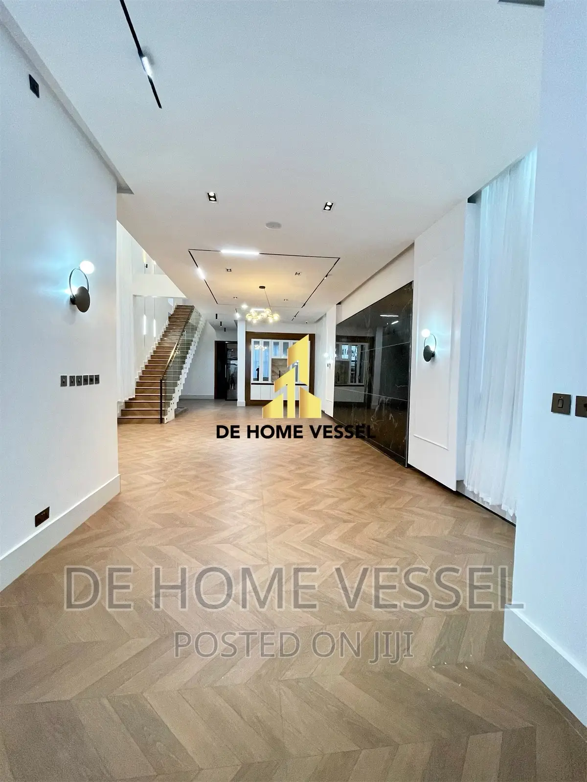 5bdrm Duplex in Ikota for sale in Ikota