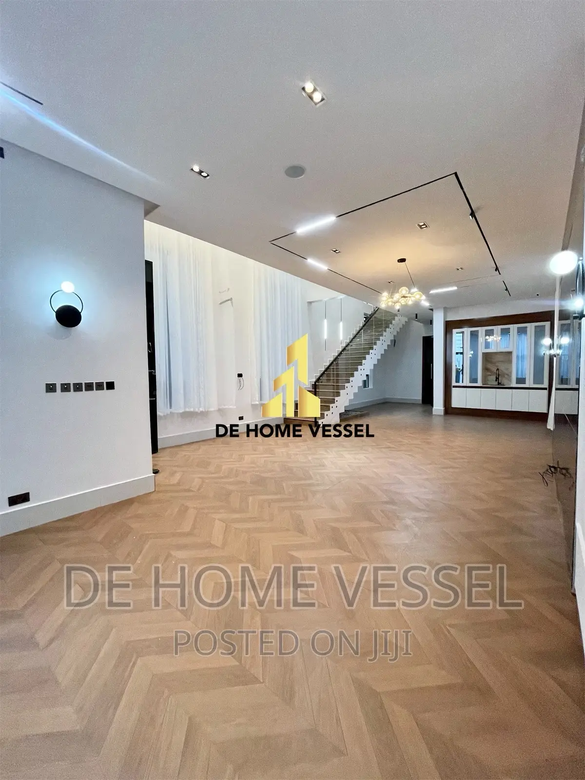 5bdrm Duplex in Ikota for sale in Ikota