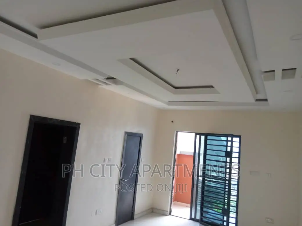 2bdrm Block of Flats in Shell Corporative, Port-Harcourt for rent in Port-Harcourt