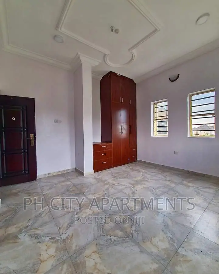 2bdrm Block of Flats in Shell Corporative, Port-Harcourt for rent in Port-Harcourt