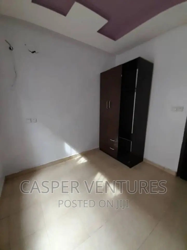 1bdrm Shared Apartment in Spg, Igbo-efon for rent in Igbo-efon