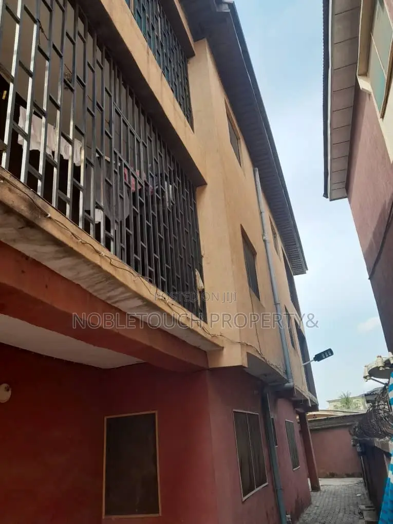3bdrm Block of Flats in Okota -Ago Palace for sale in Ago Palace
