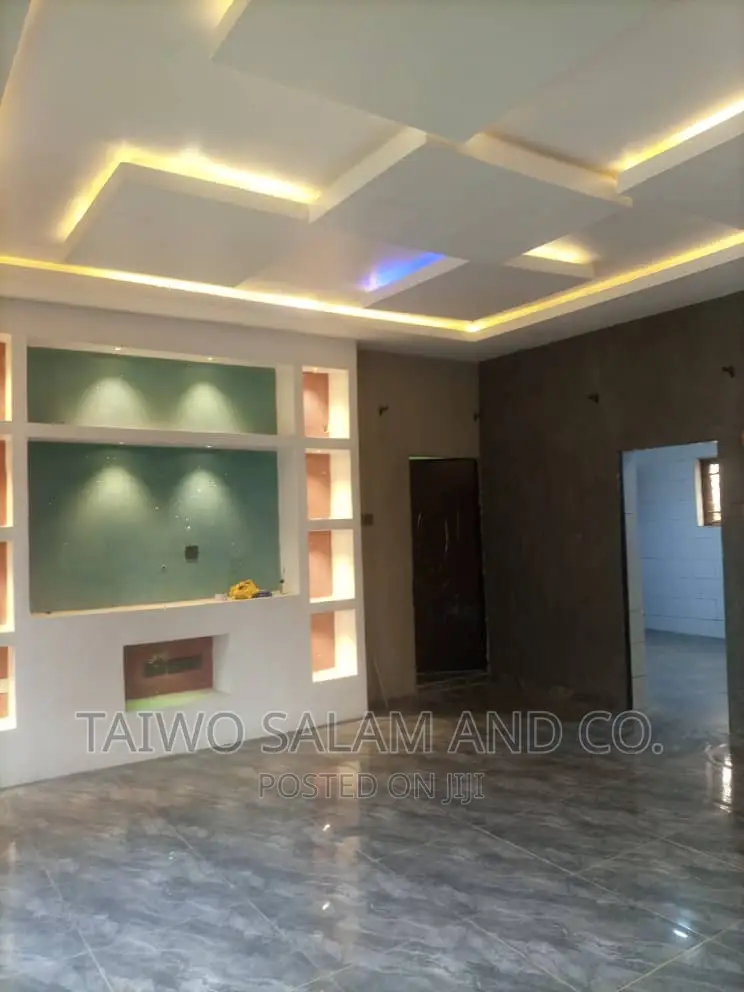 Furnished 4bdrm Bungalow in Kasumu Estate, Akala Express for sale in Akala Express