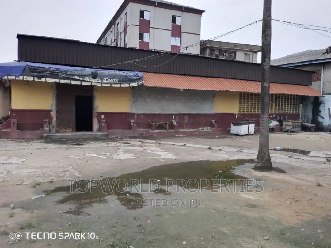 Functional 60rooms Hotel on One Acre at Oshodi Apapa in Oshodi