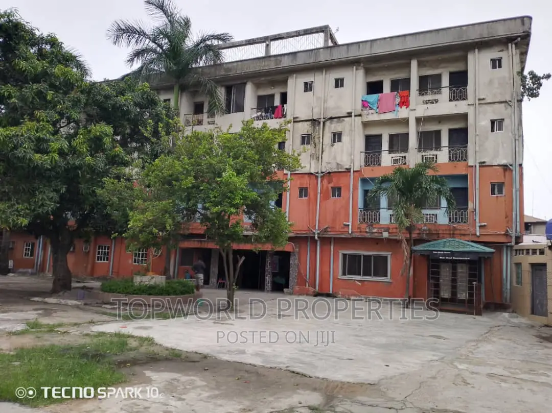 Functional 60rooms Hotel on One Acre at Oshodi Apapa in Oshodi