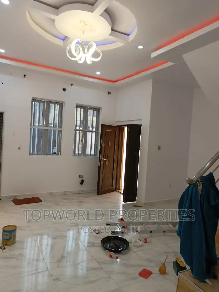 Functional 60rooms Hotel on One Acre at Oshodi Apapa in Oshodi