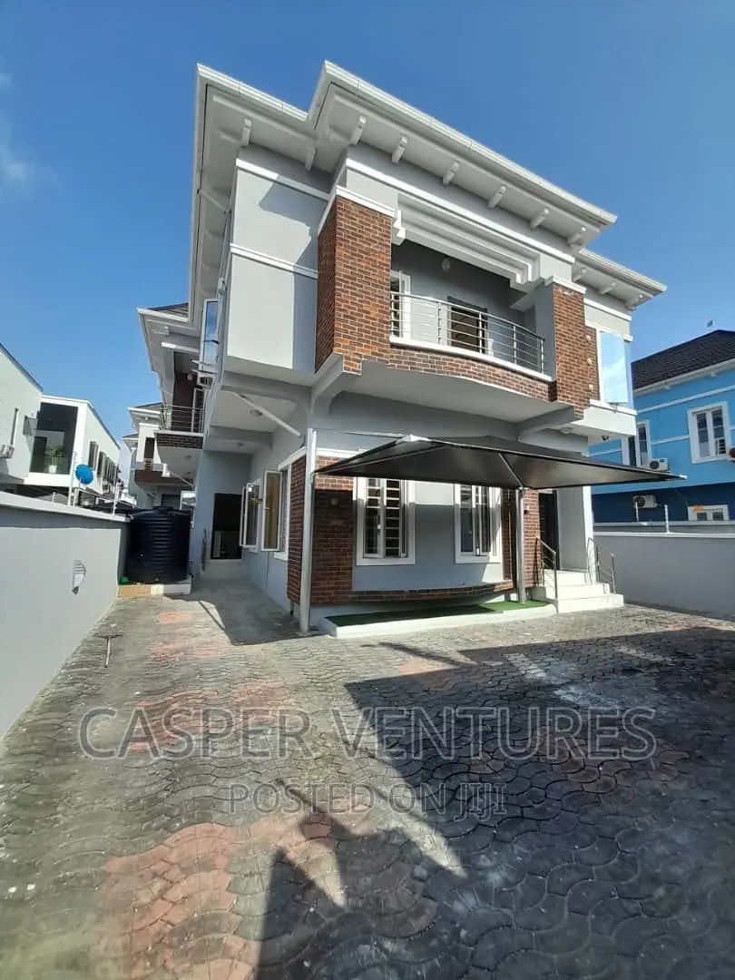 4bdrm Duplex in Chevron for rent in Chevron