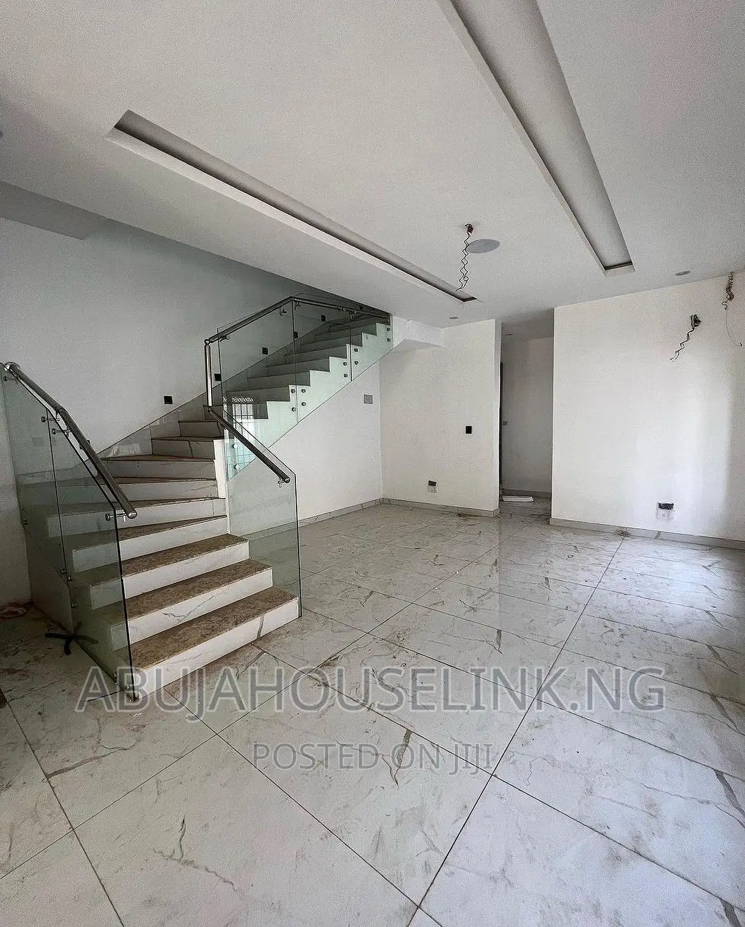 6bdrm Duplex in Guzape Abuja for sale in Guzape District