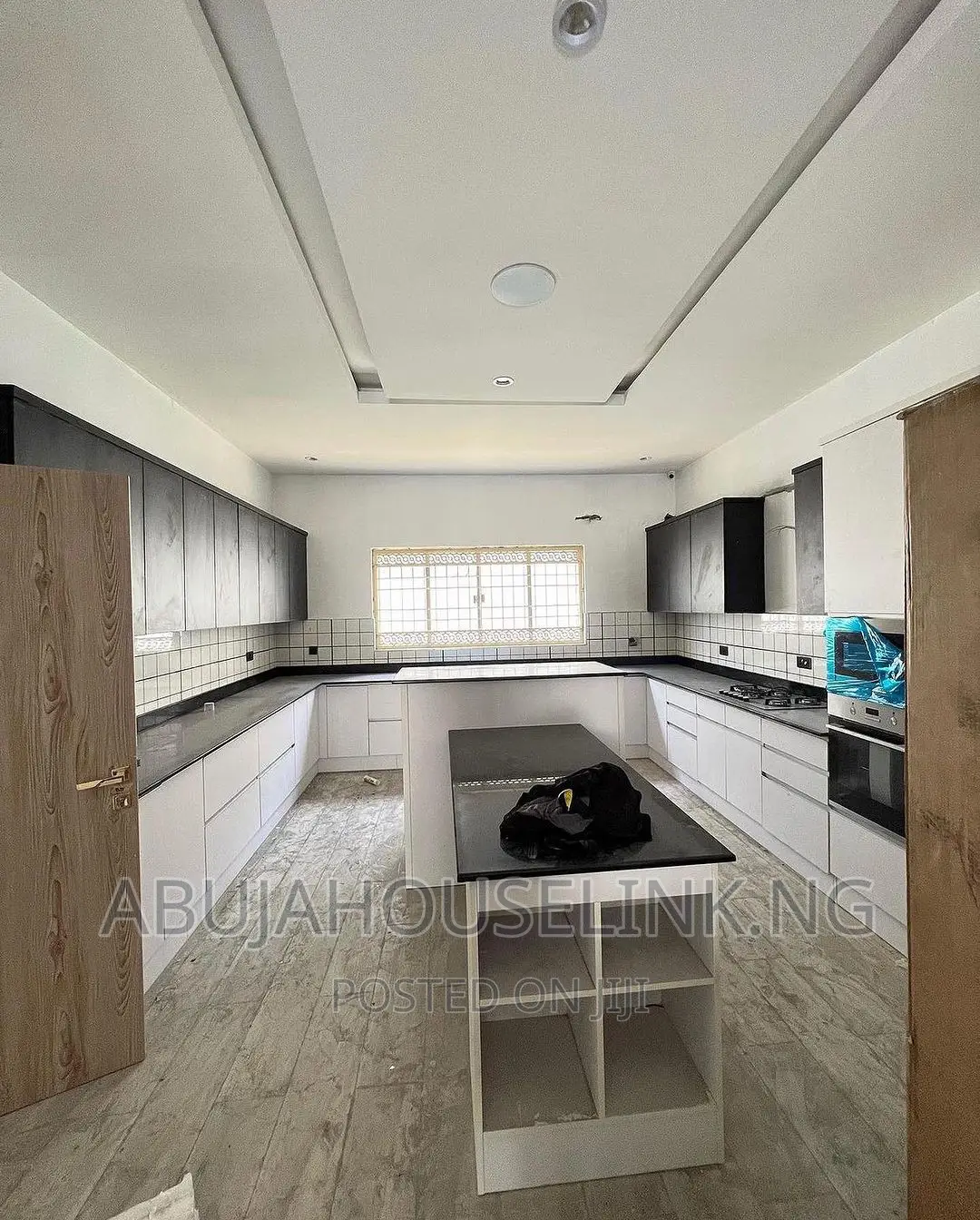 6bdrm Duplex in Guzape Abuja for sale in Guzape District