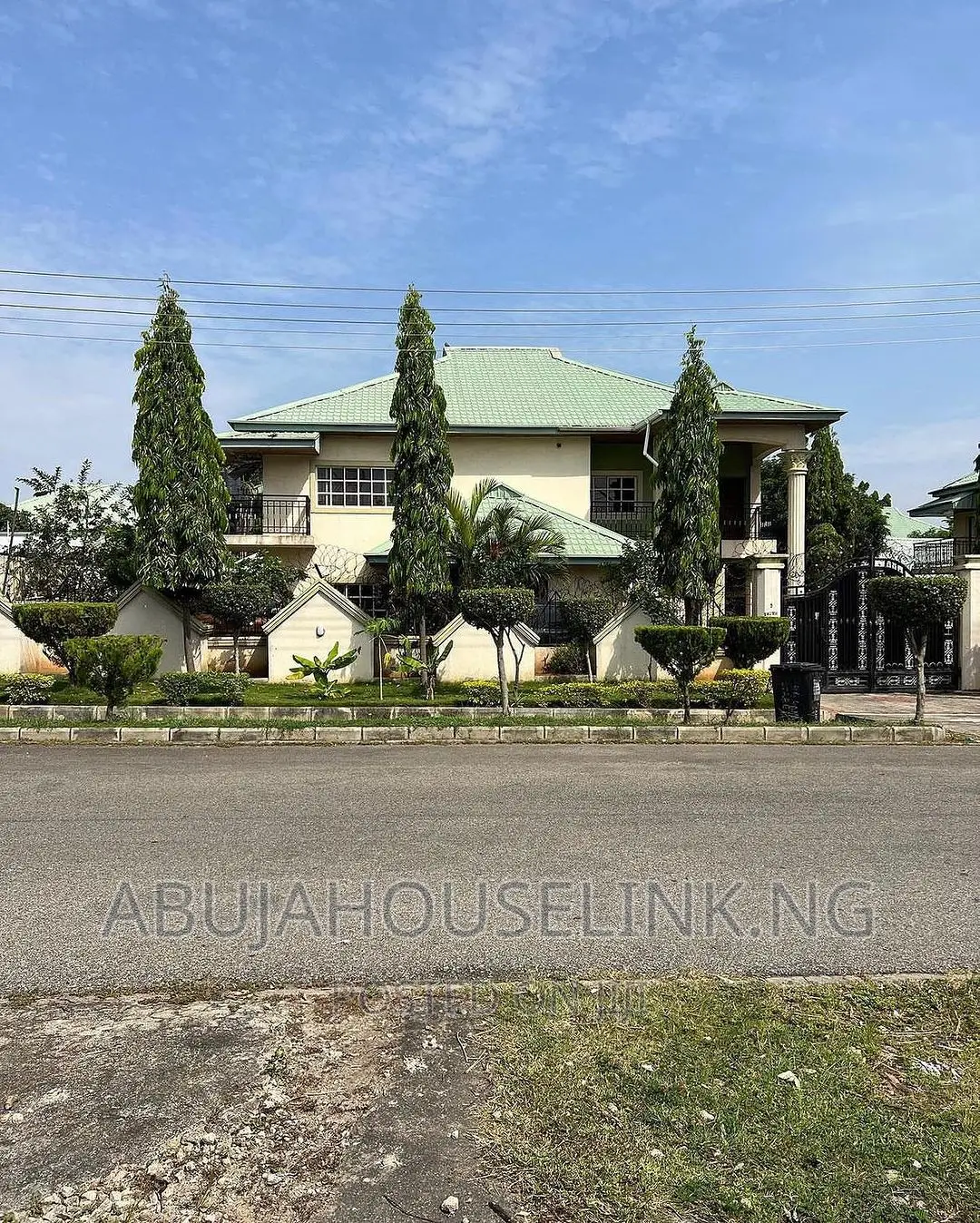 5bdrm Duplex in Gwarinpa Main Abuja for sale in Gwarinpa