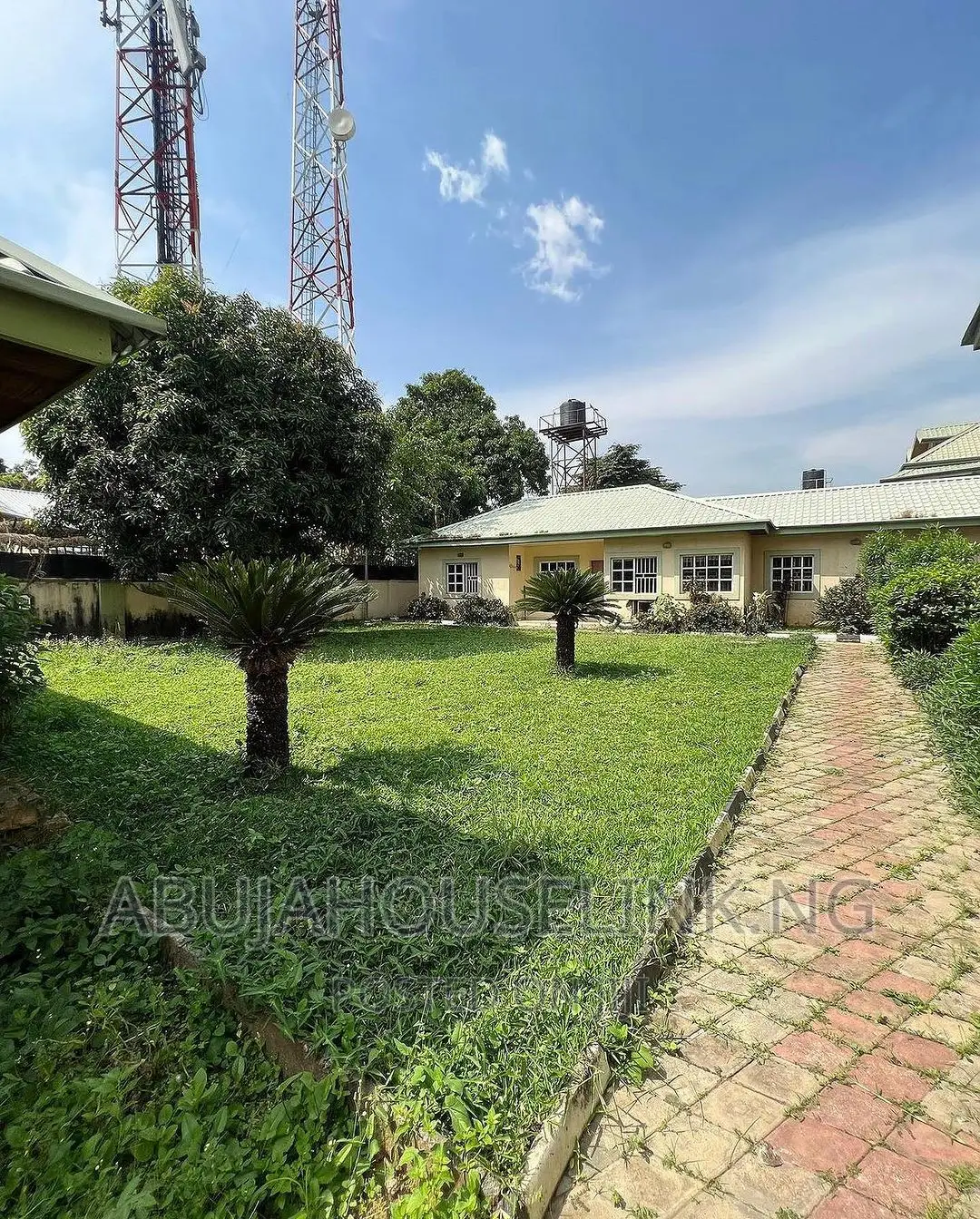 5bdrm Duplex in Gwarinpa Main Abuja for sale in Gwarinpa