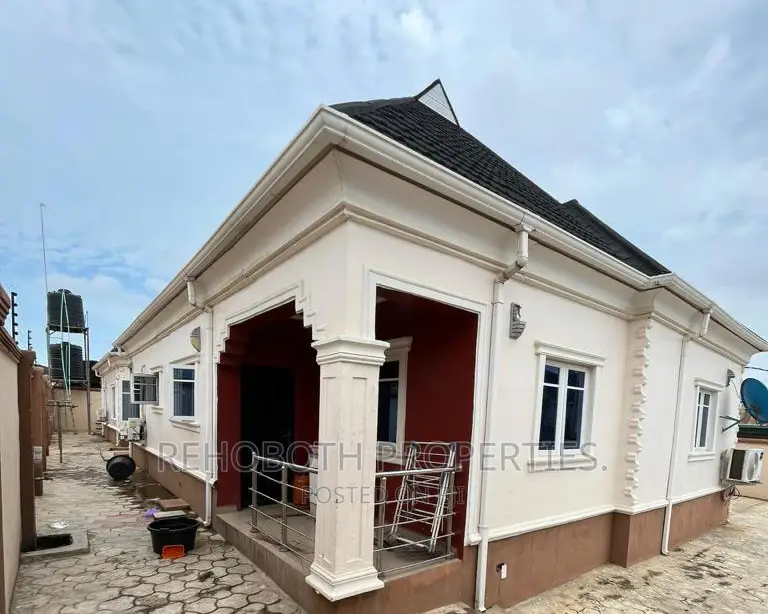 Furnished 4bdrm Bungalow in Akoto Elebu, Ibadan for sale in Ibadan