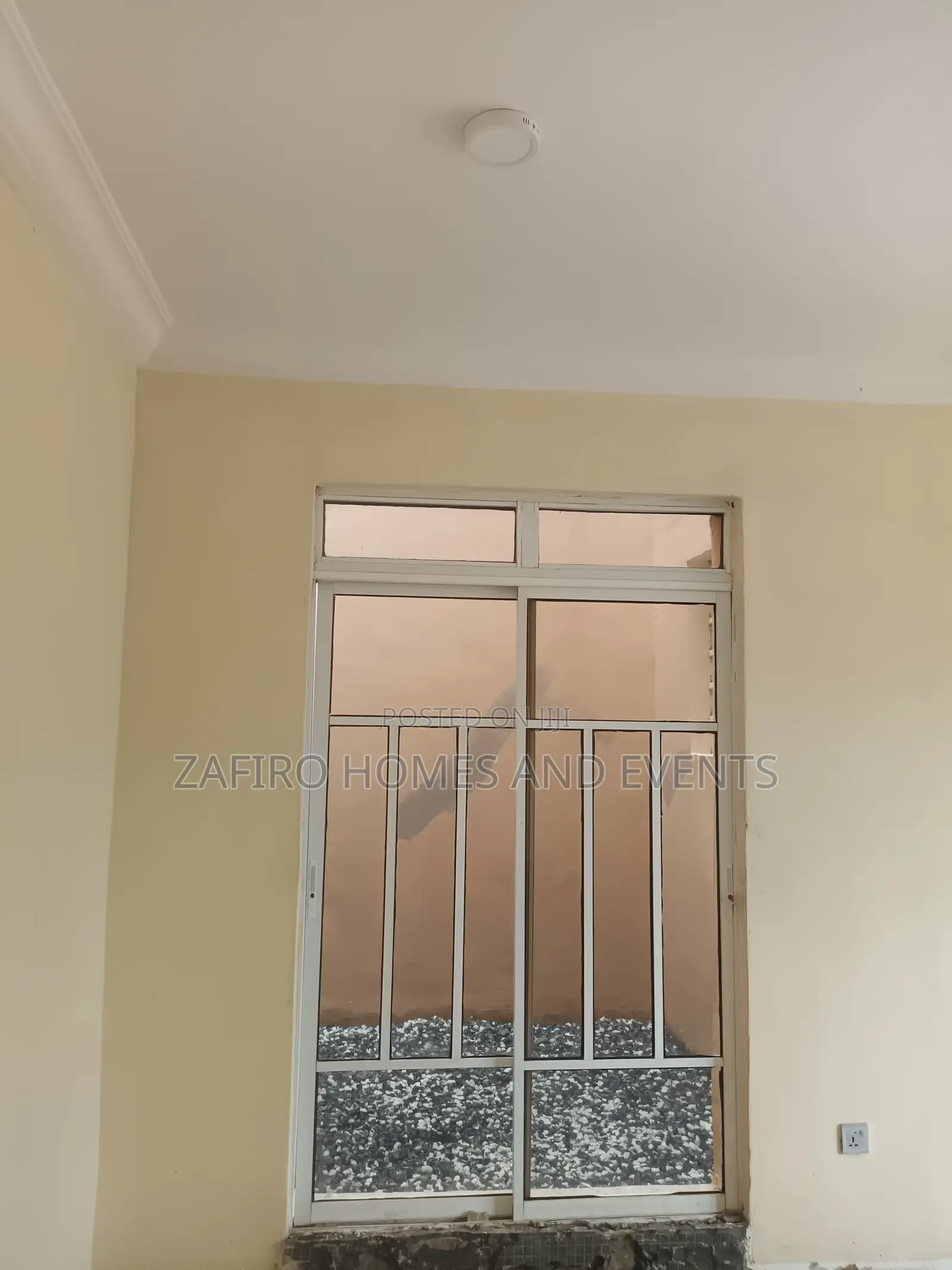 5bdrm Duplex in Iyaganku, Iyanganku for sale in Iyanganku
