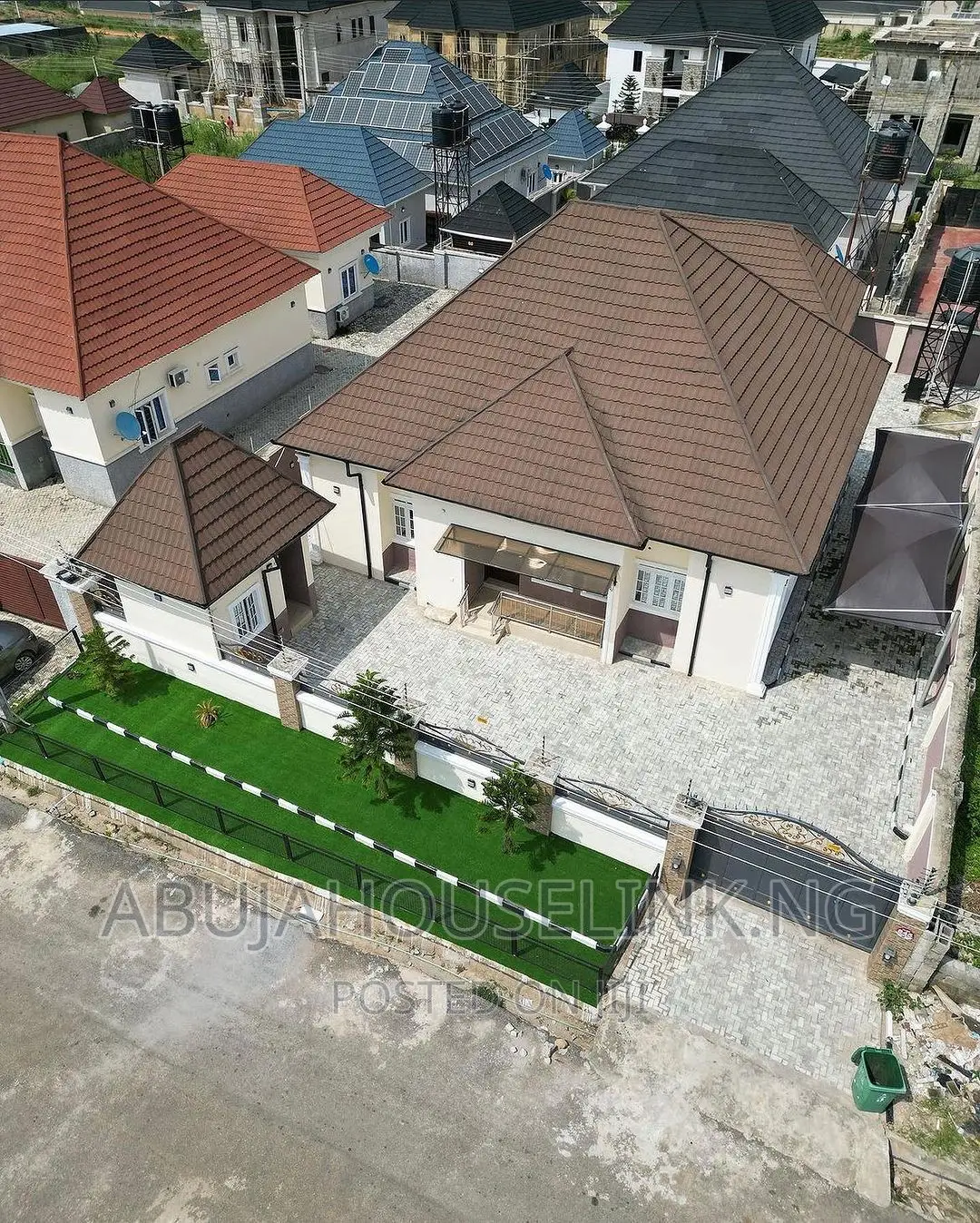 3bdrm Bungalow in Efab Queens Estate, Gwarinpa for sale in Gwarinpa
