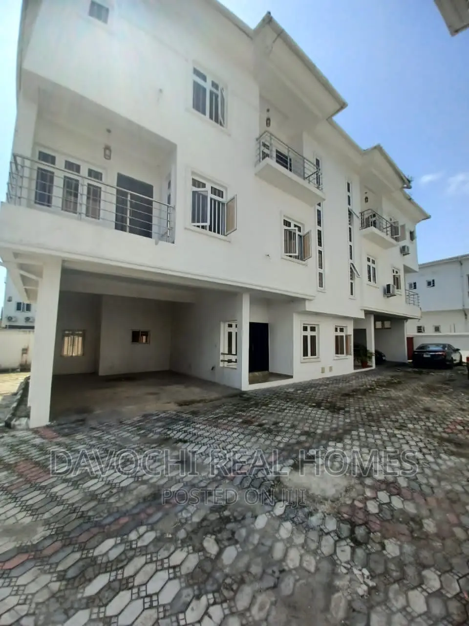4bdrm Duplex in Osapa London, Lekki for rent in Lekki
