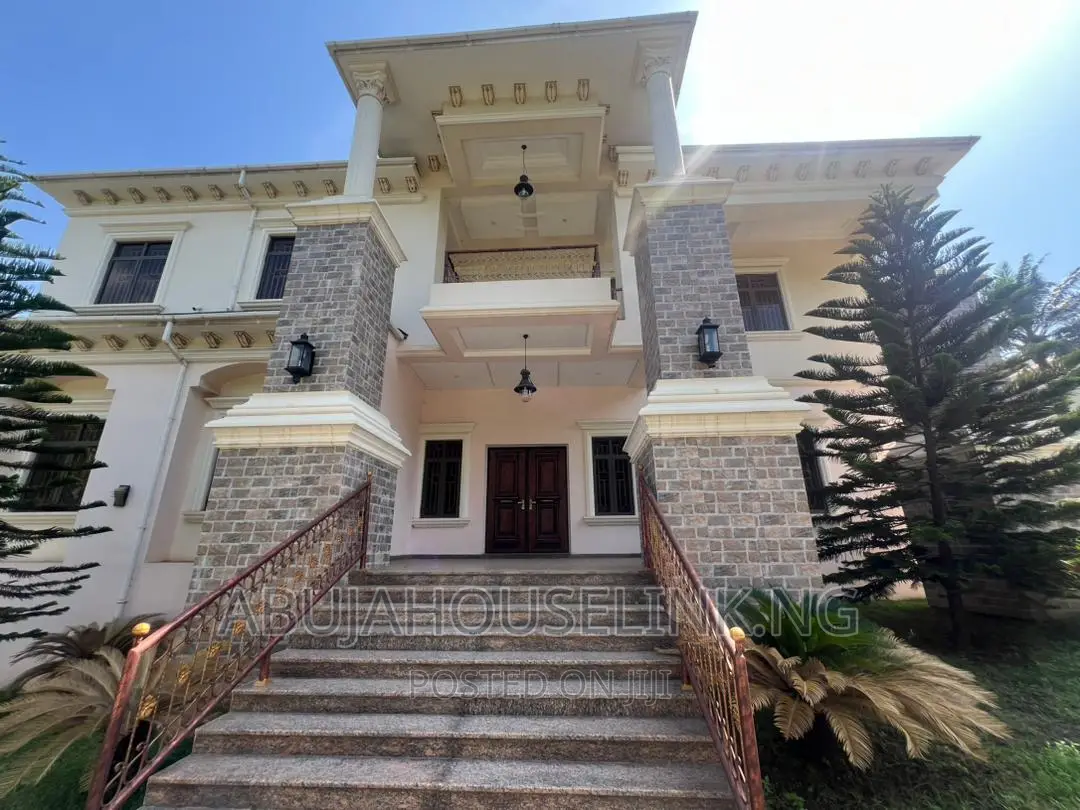 7bdrm Mansion in Asokoro Main By for sale in Asokoro