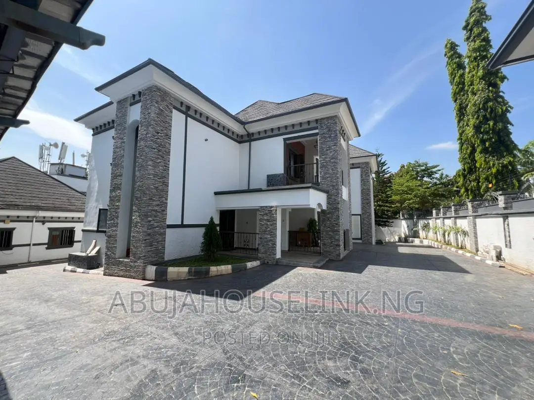 6bdrm Mansion in Maitama Main By for sale in Maitama
