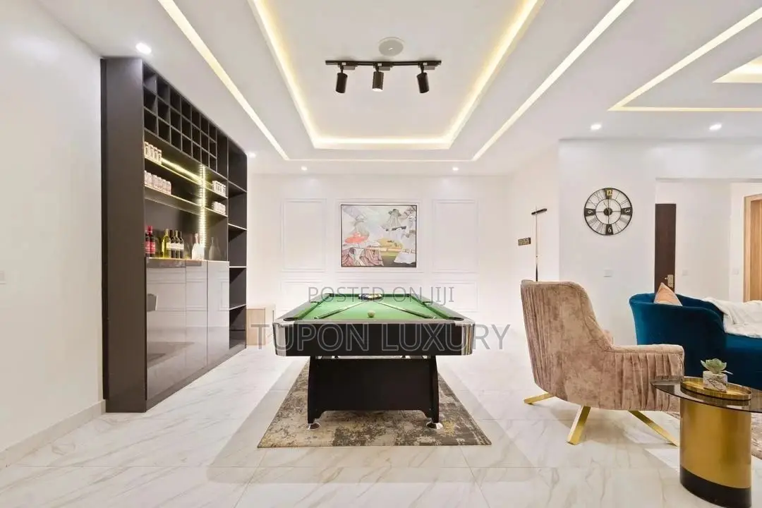 Luxury 3 Bedrooms Apartment, With Pool,Gym Snooker in Victoria Island