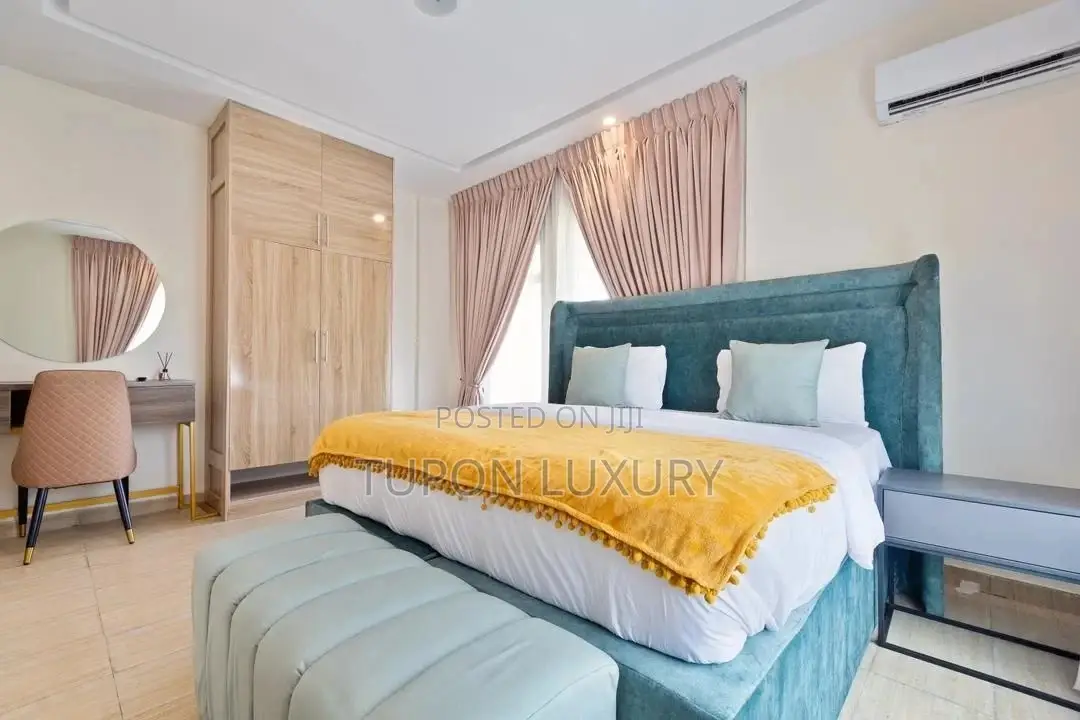 Luxury 3 Bedrooms Apartment, With Pool,Gym Snooker in Victoria Island