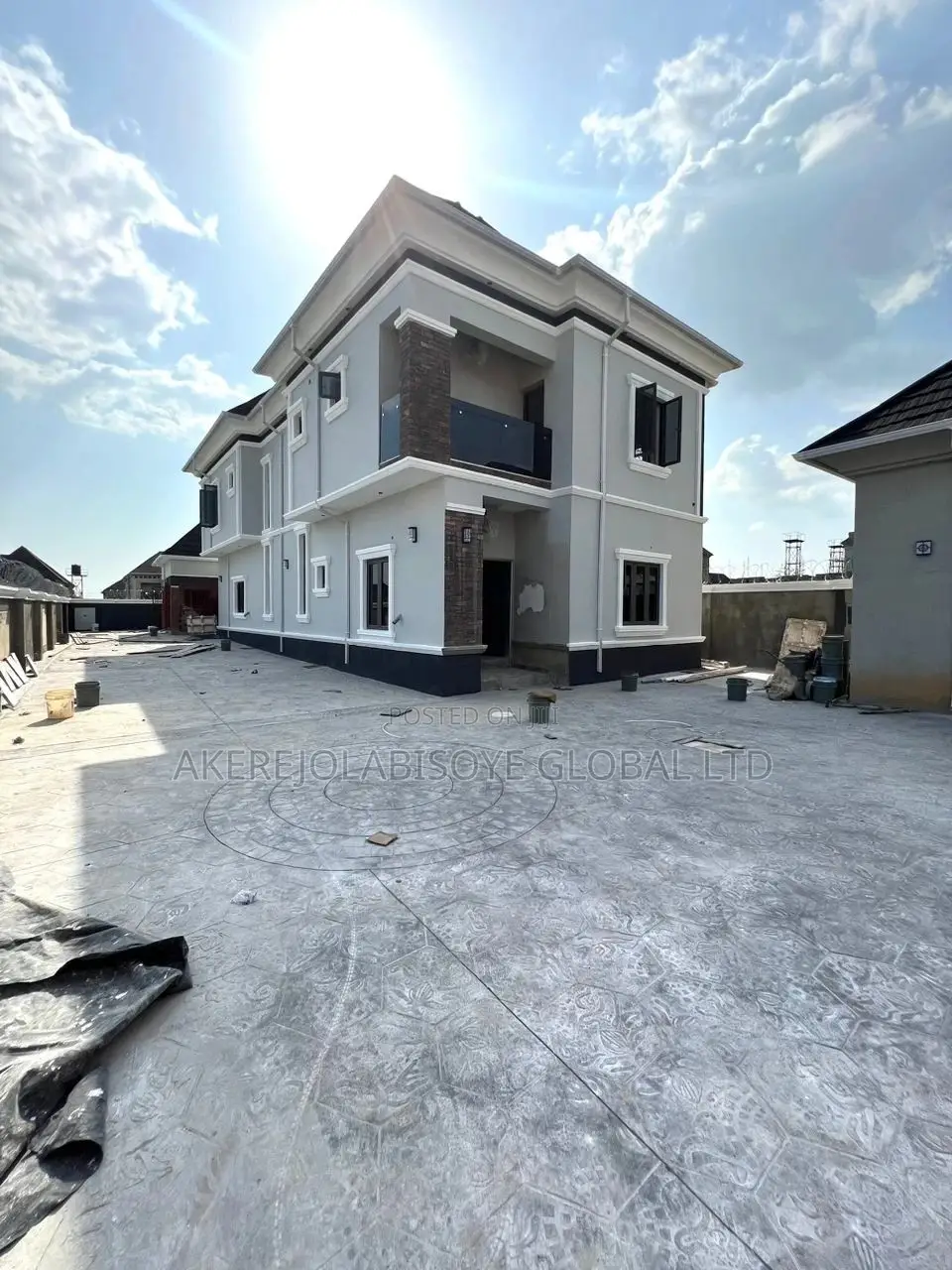 4bdrm Duplex in In An Estate After for sale in Gwarinpa