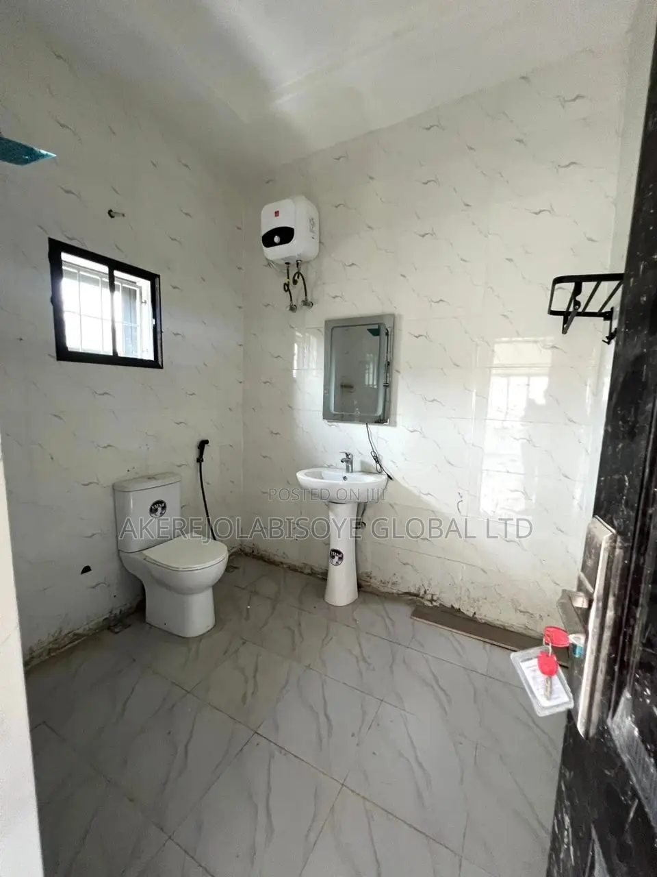 4bdrm Duplex in In An Estate After for sale in Gwarinpa