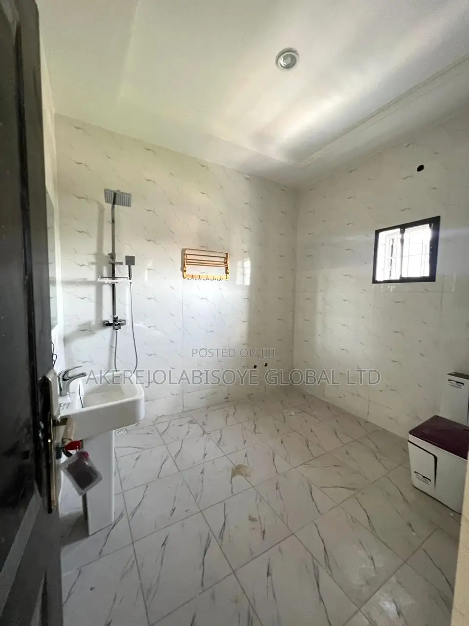 4bdrm Duplex in In An Estate After for sale in Gwarinpa